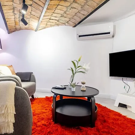 Vibrant Flat 5 Minutes Walk To Istiklal In Beyoglu * Κωνσταντινούπολη