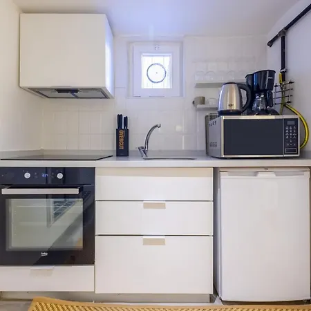 Διαμέρισμα Vibrant Flat 5 Minutes Walk To Istiklal In Beyoglu *